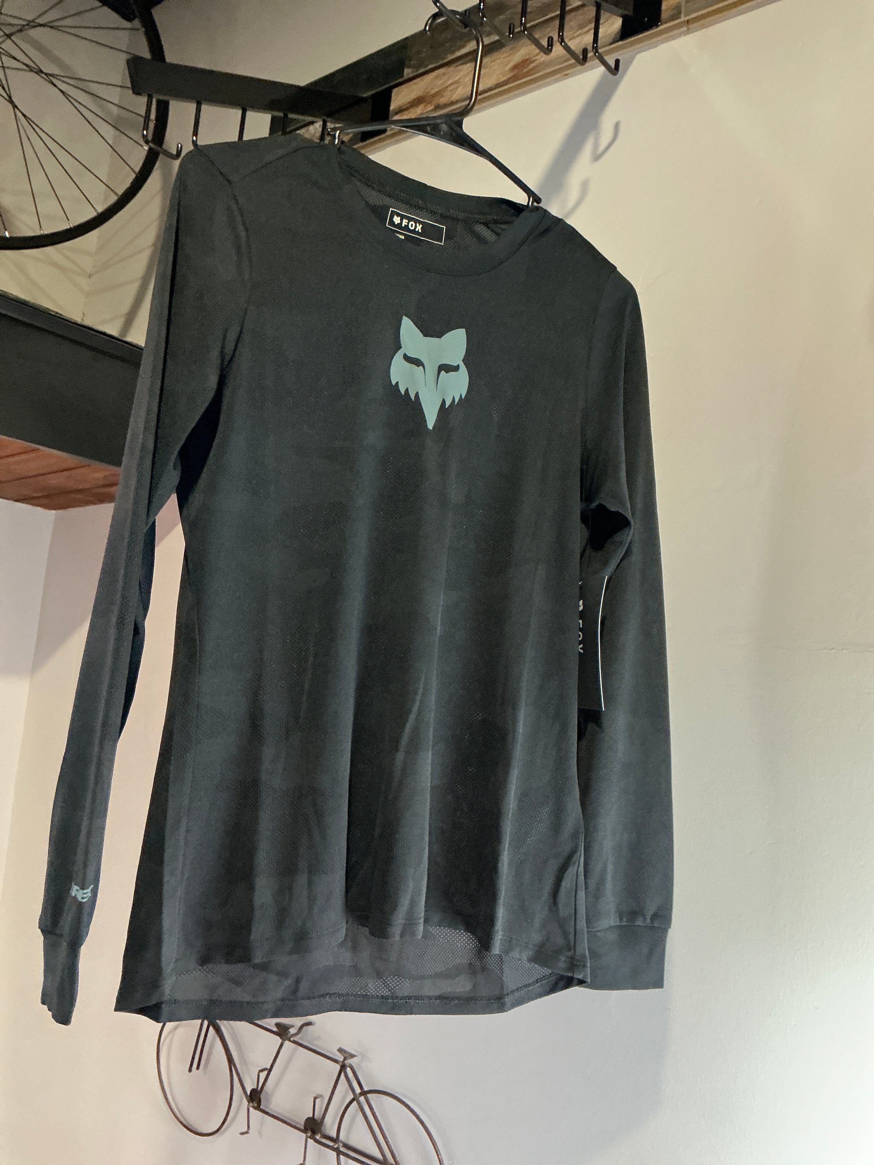 FOX WMS BLACK LONGSLEEVE SM