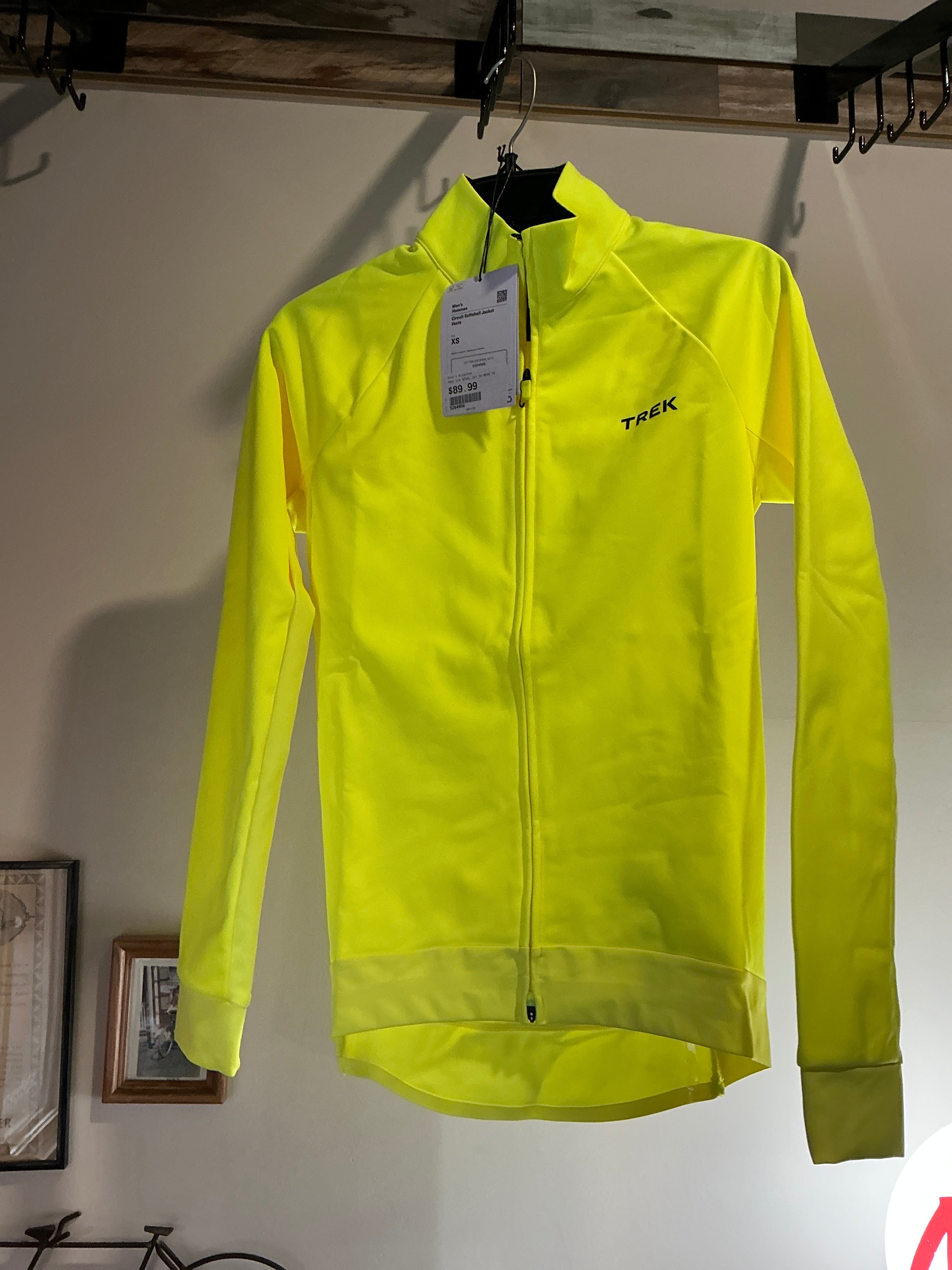 TREK CIR SOFTSHELL JACKET  MENS XS
