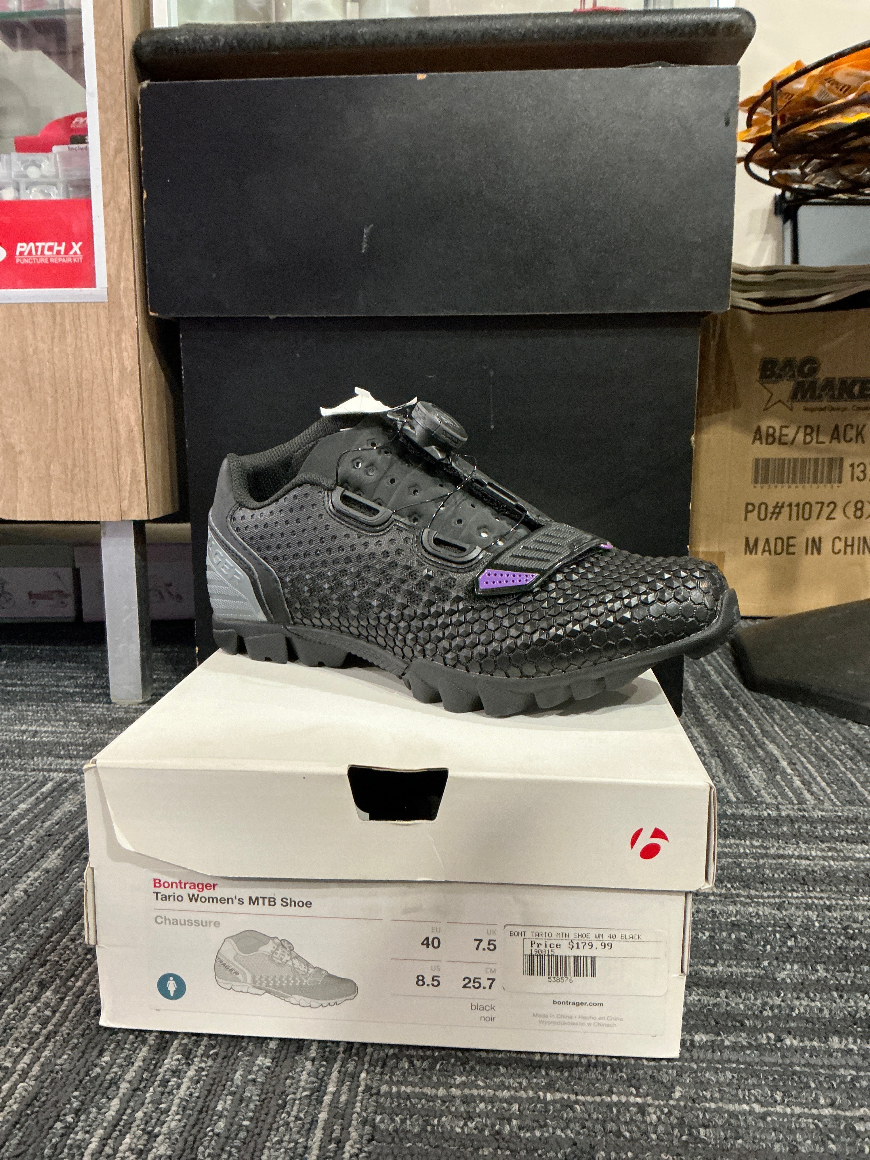 TARIO WOMENS MTB SHOE BLACK AND PURPLE