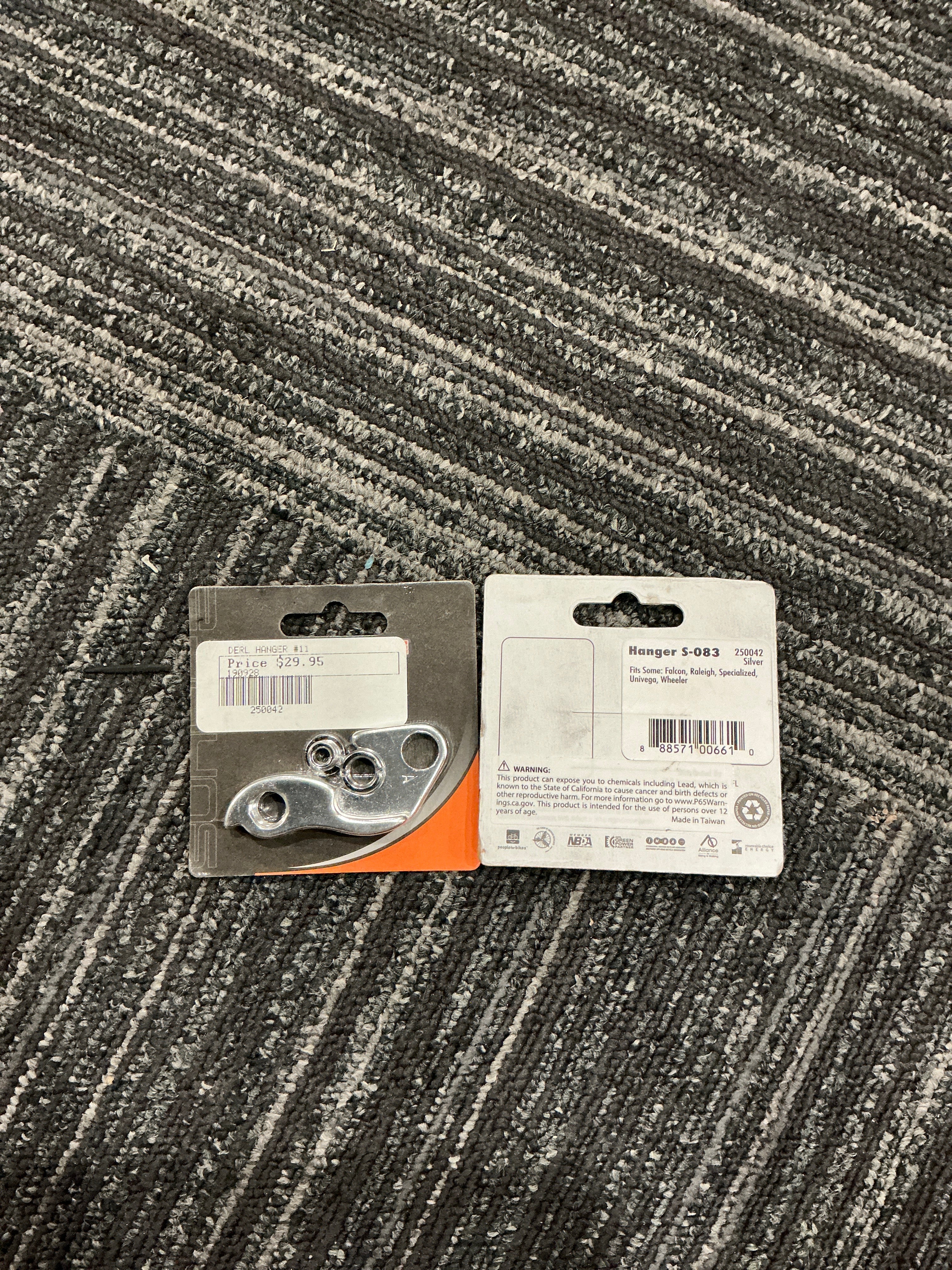 SUNLITE DEAR HANGER #11