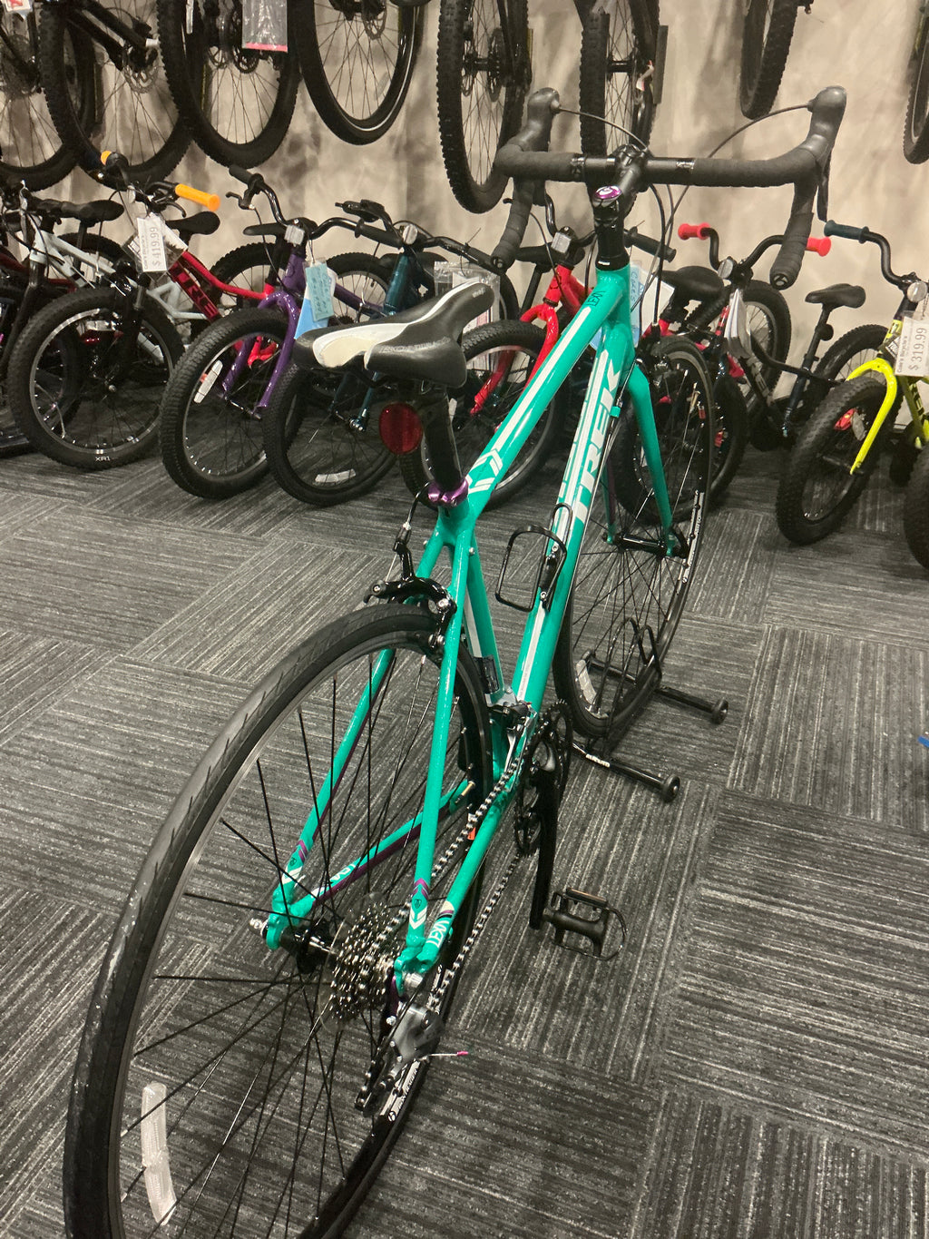 TREK LEXA SERIES 52 in