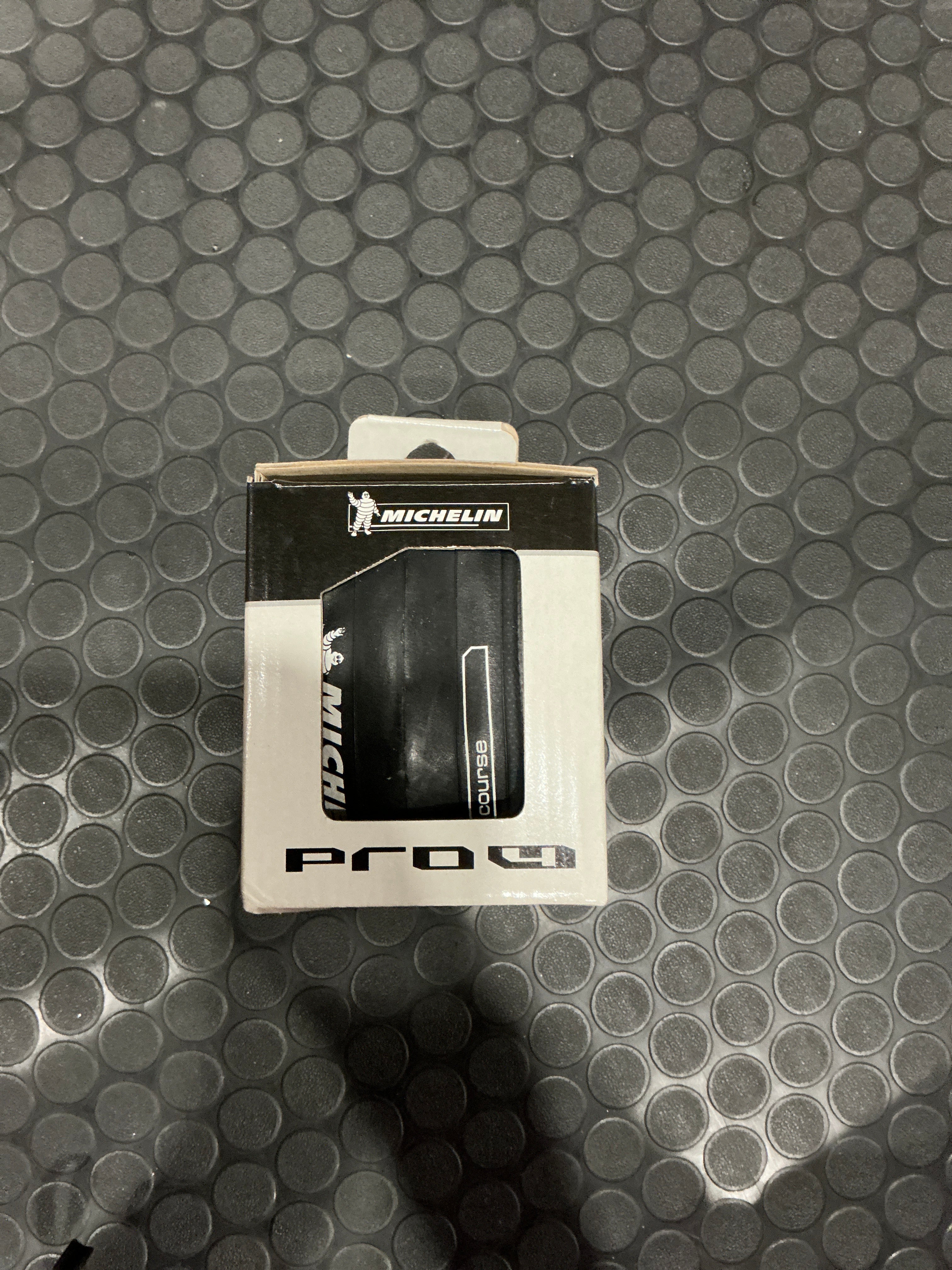 MICHELIN PRO 4