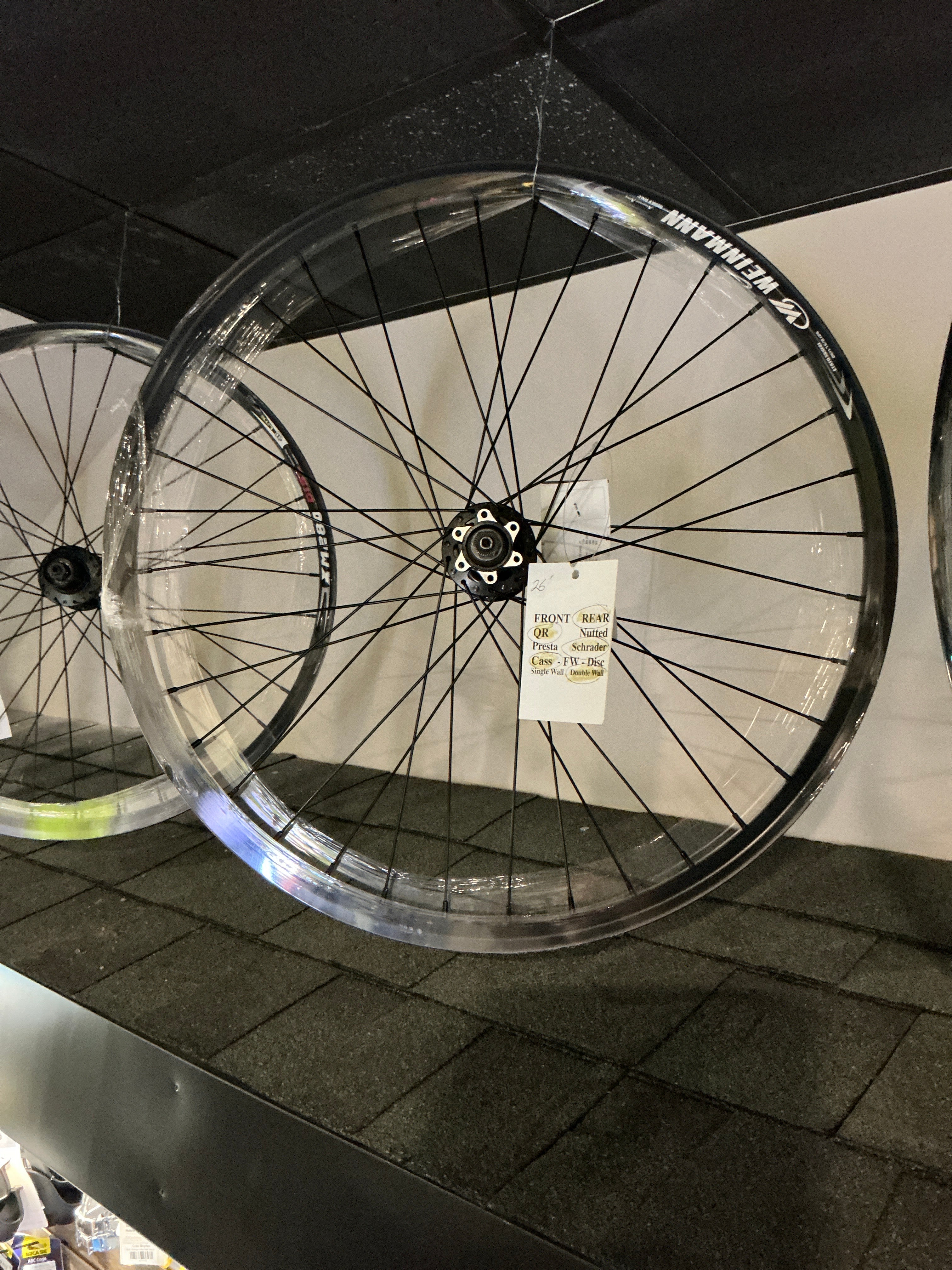 Wheelmaster 26x1.5 RR QR SV FH DW