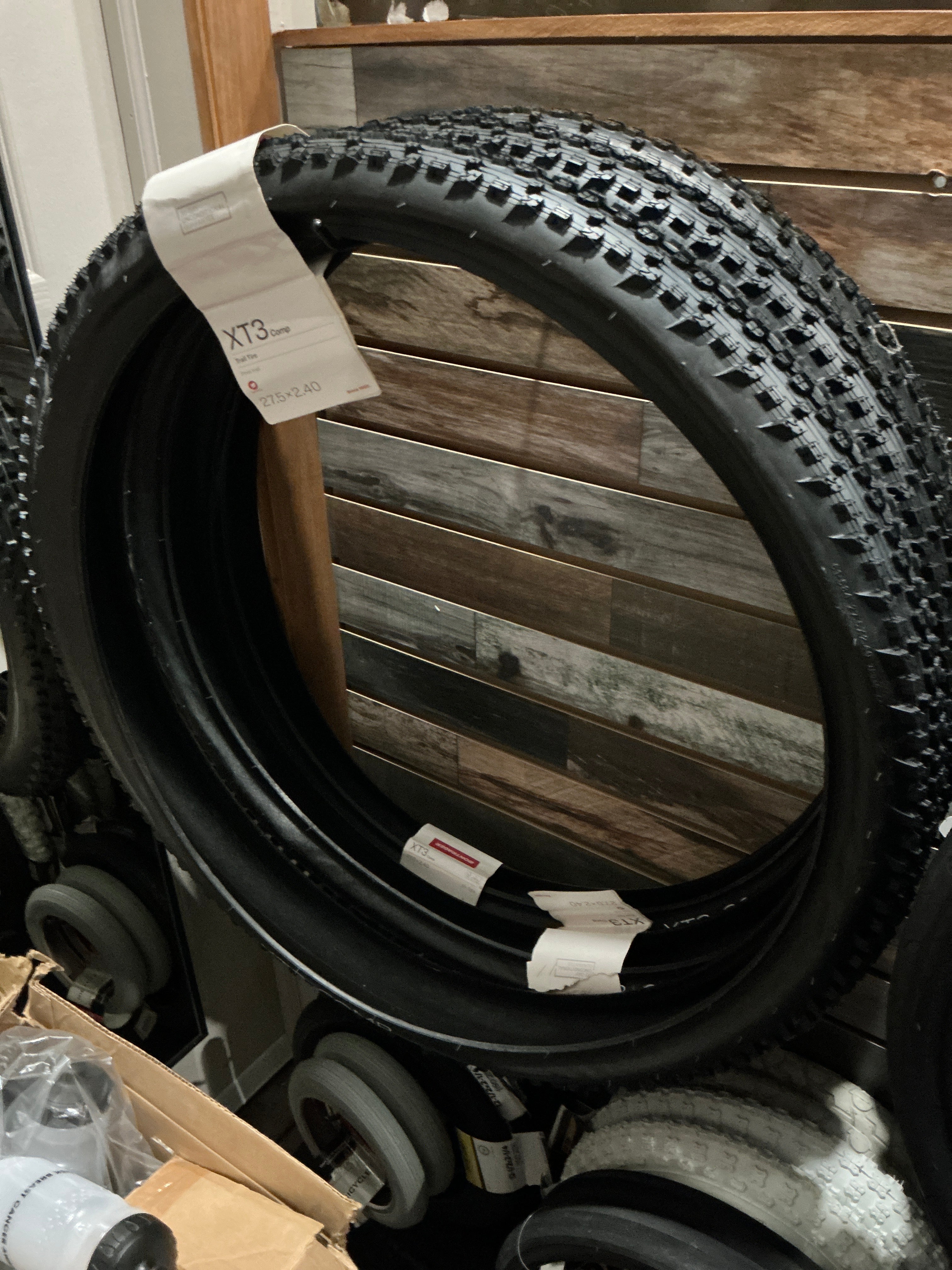 XT3 COMP TRAIL TIRE 27.5x2.40