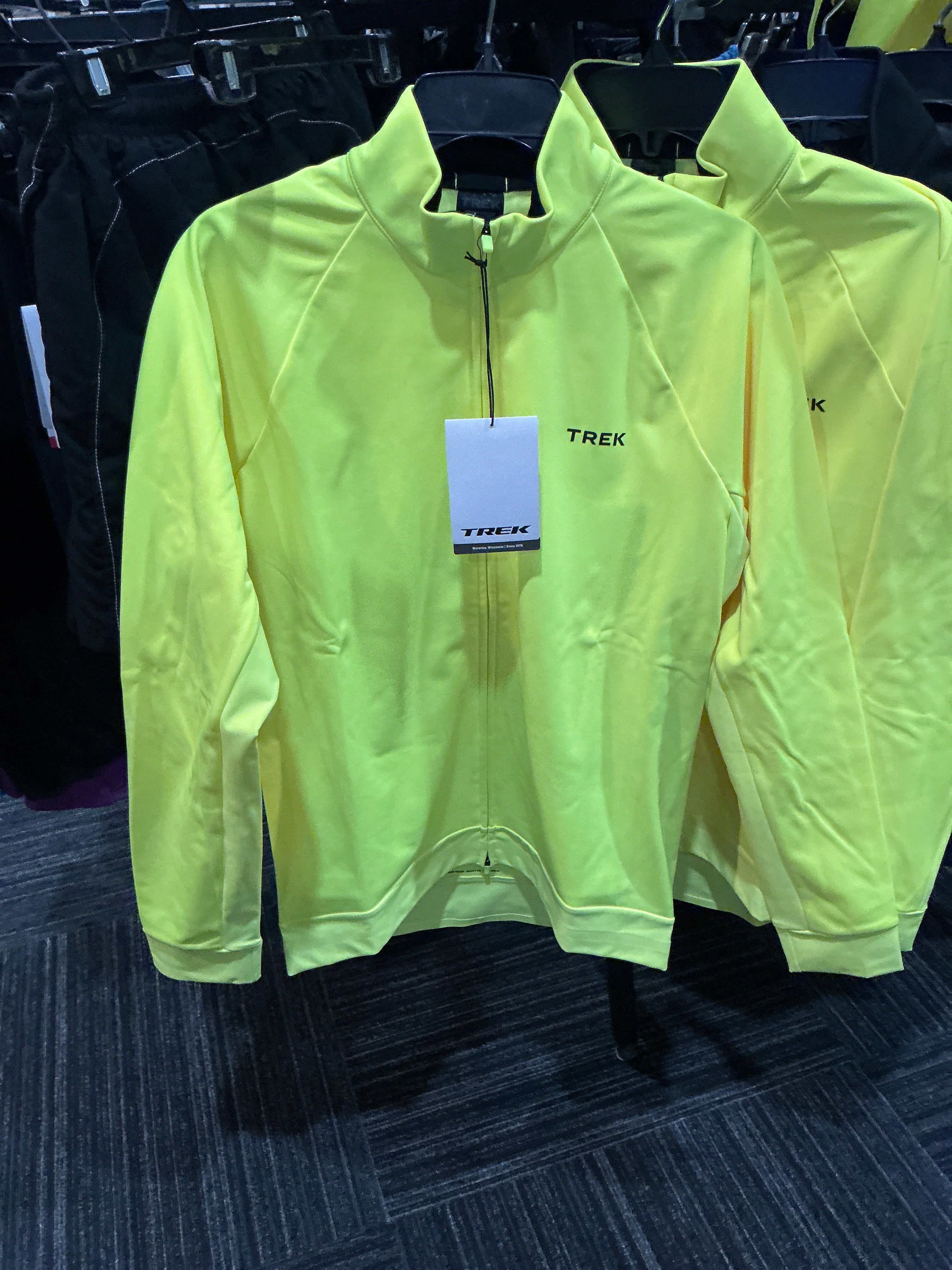 TREK MENS HOMMES LARGE SIZE