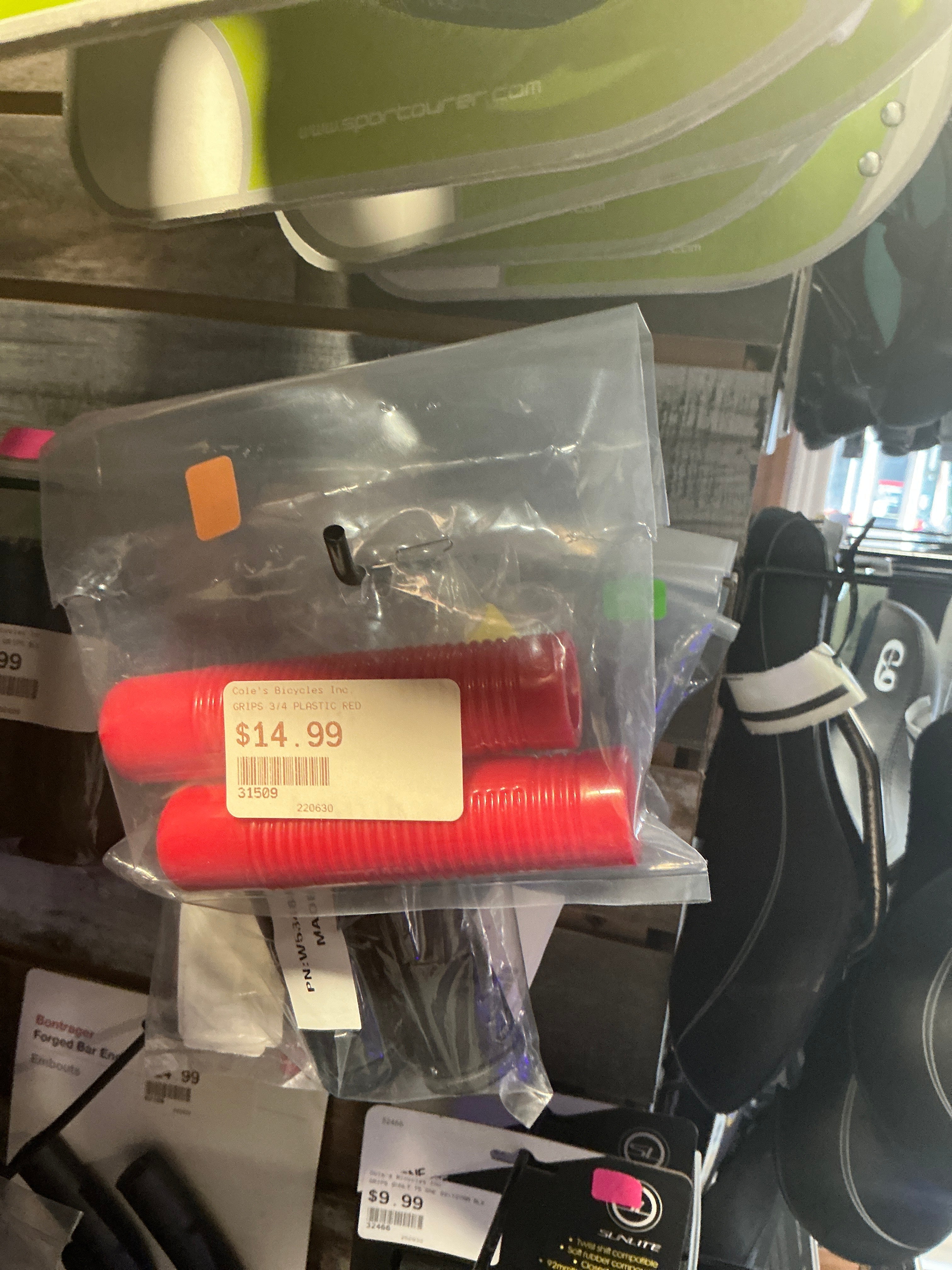 GRIPS 3/4 PLASTIC RED