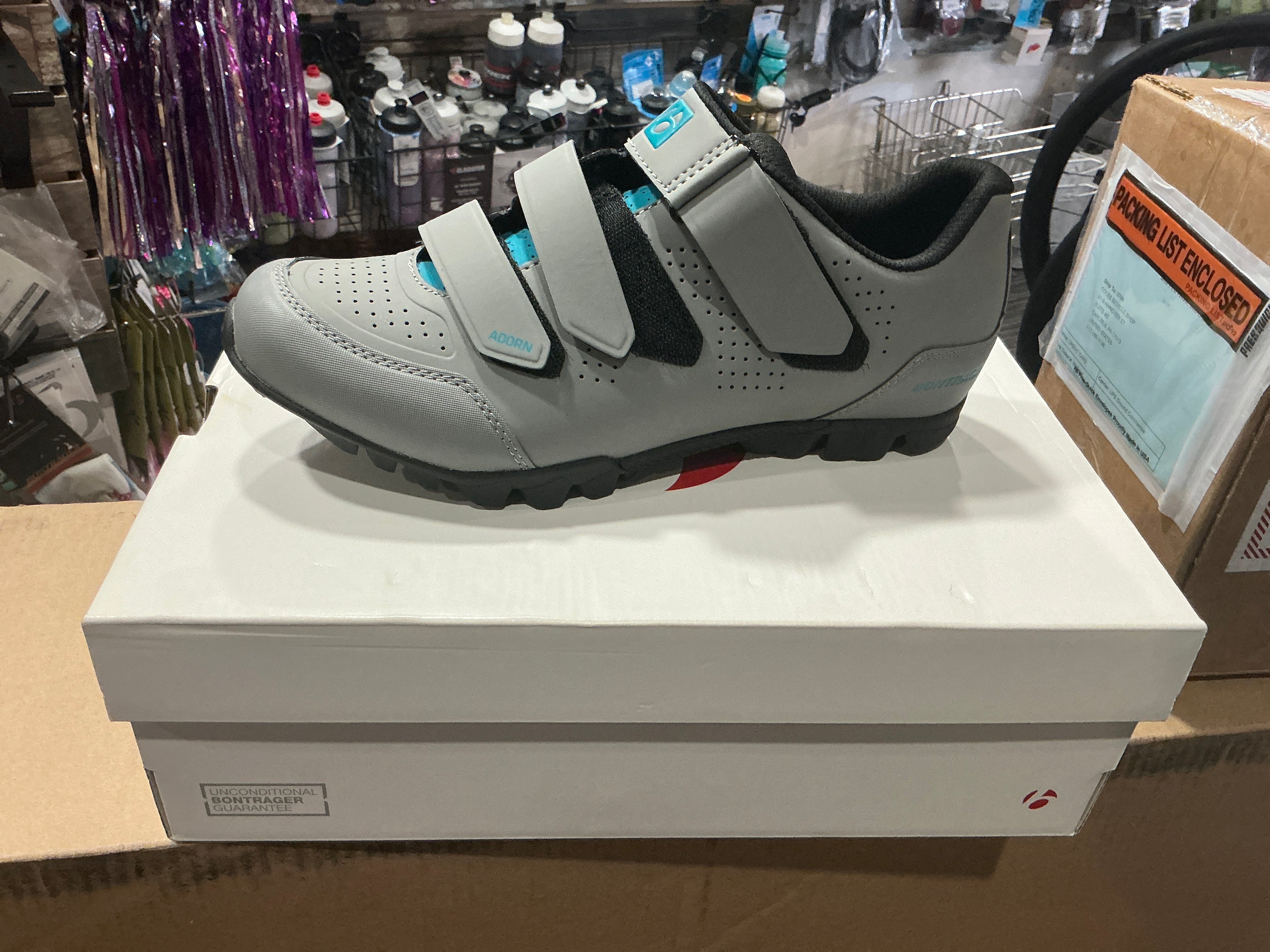 Adorn Woman’s MTN Shoes