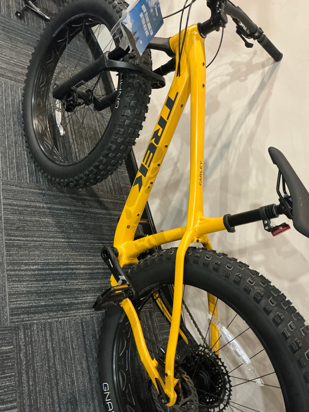 TREK FARLEY 7M YELLOW