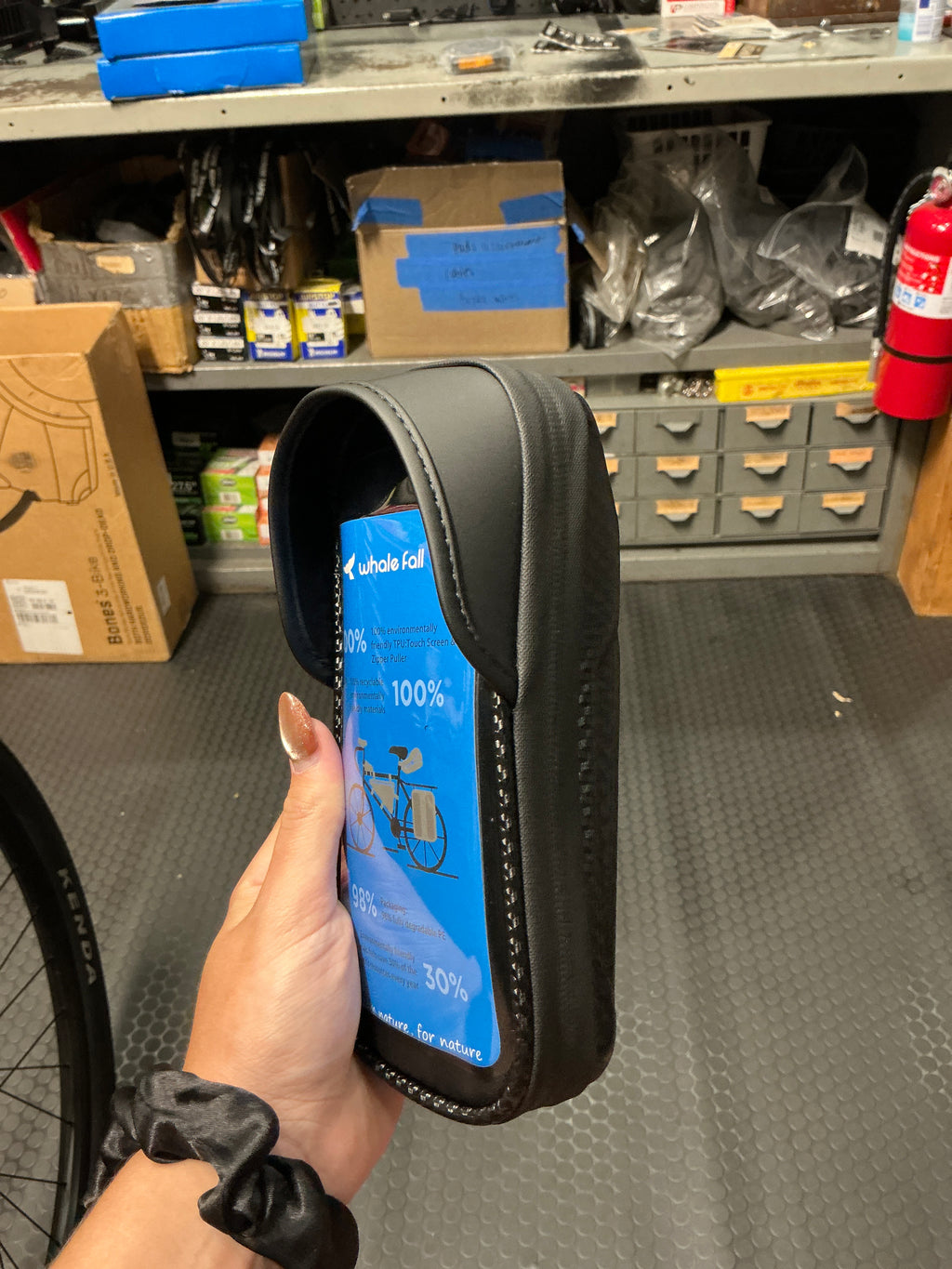 Whale Fall Phone Mount