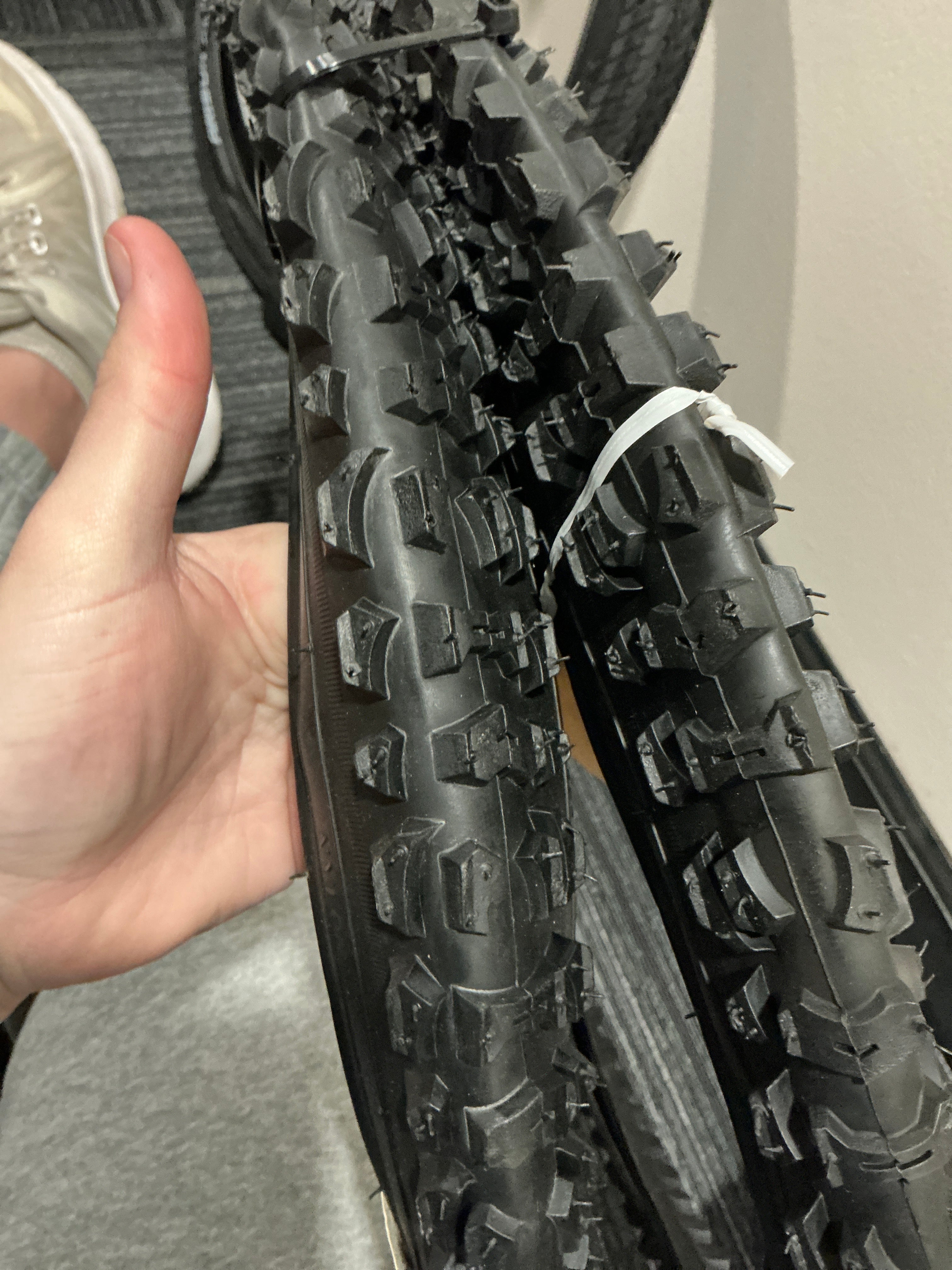 KENDA Tires