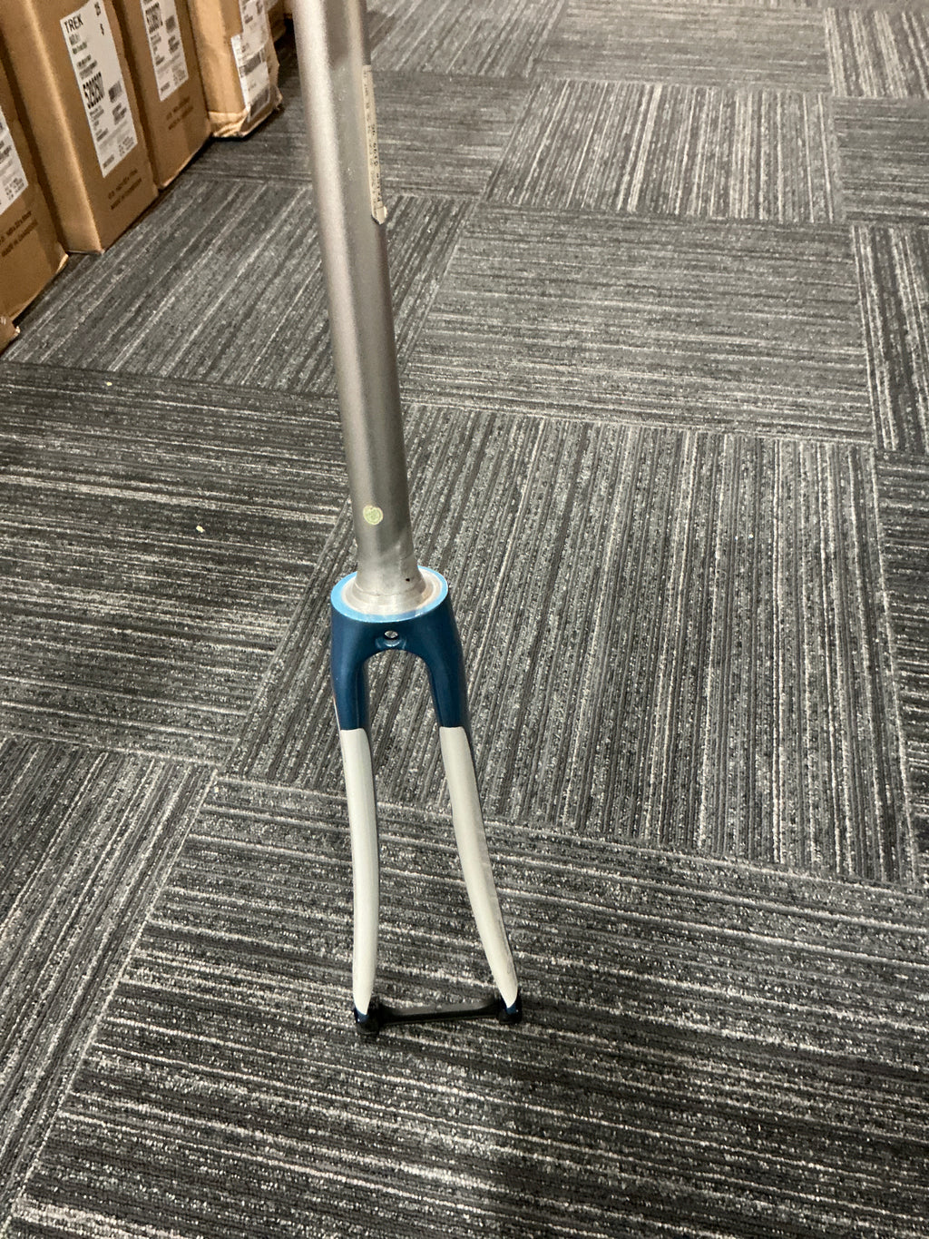CARBON 4.5WSD 09 FORK 54-56 BL/WHT TR