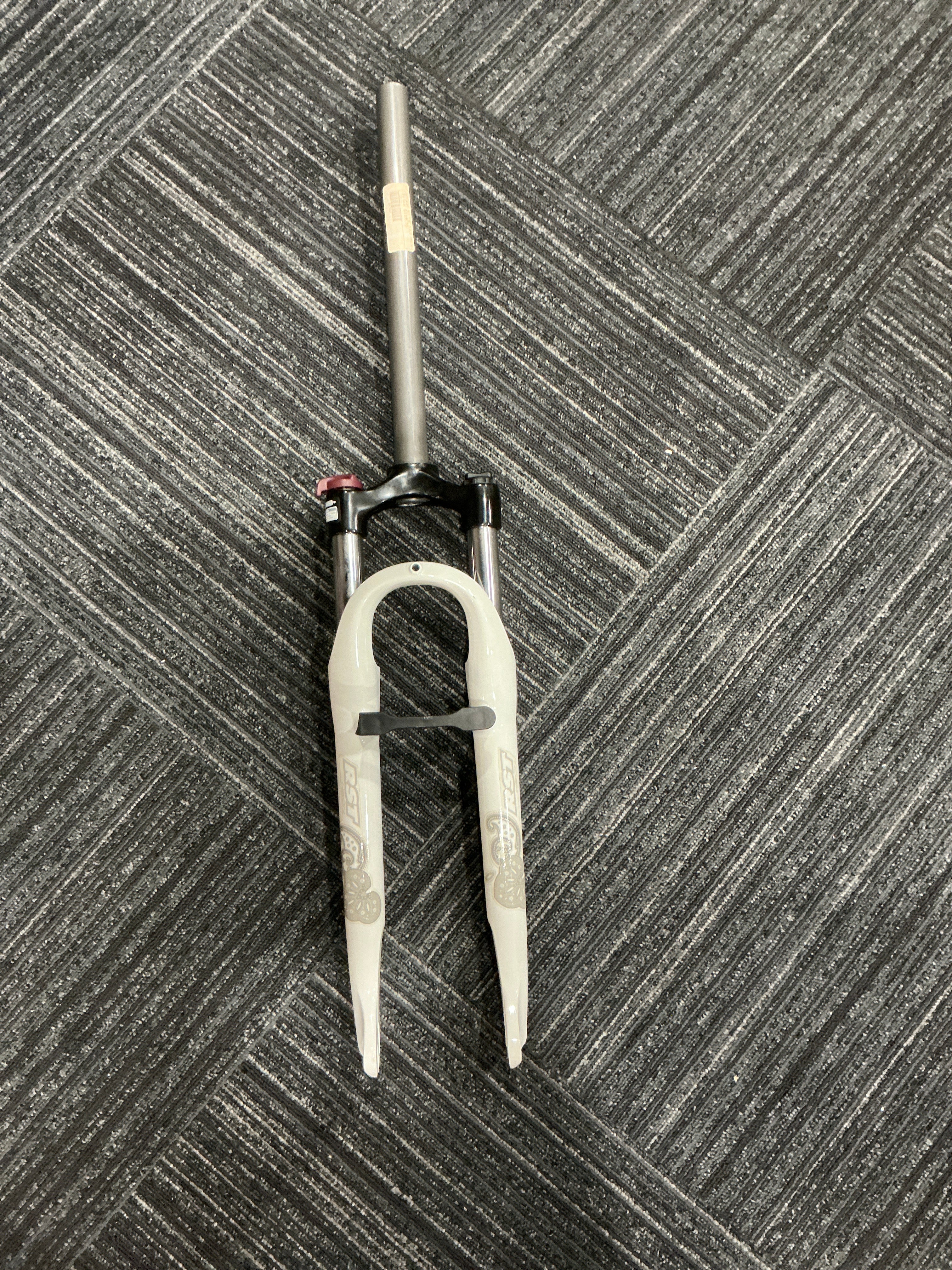 RST 50MM LOCK OUT FORK