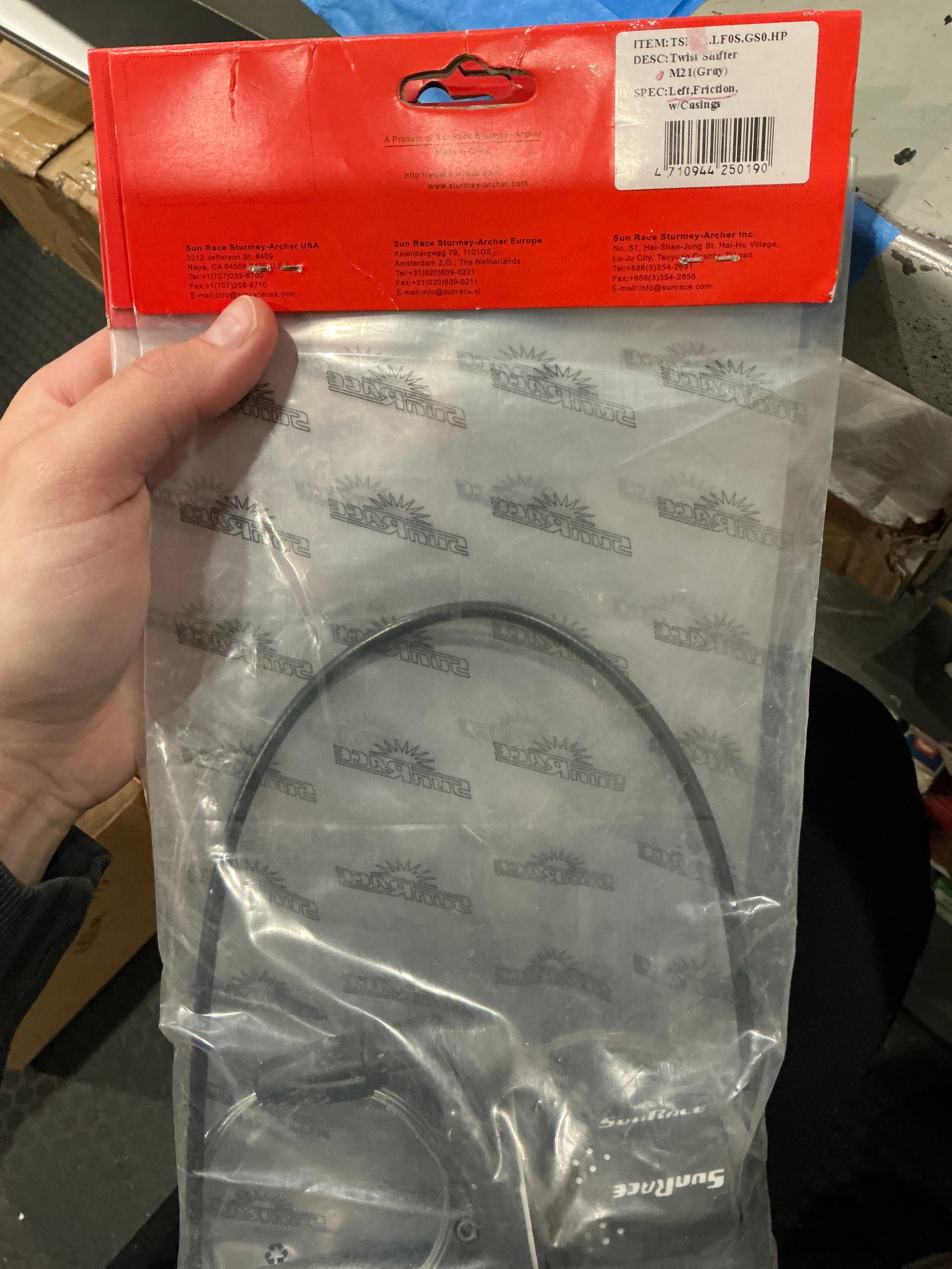 SUNRACE Left and Right Friction