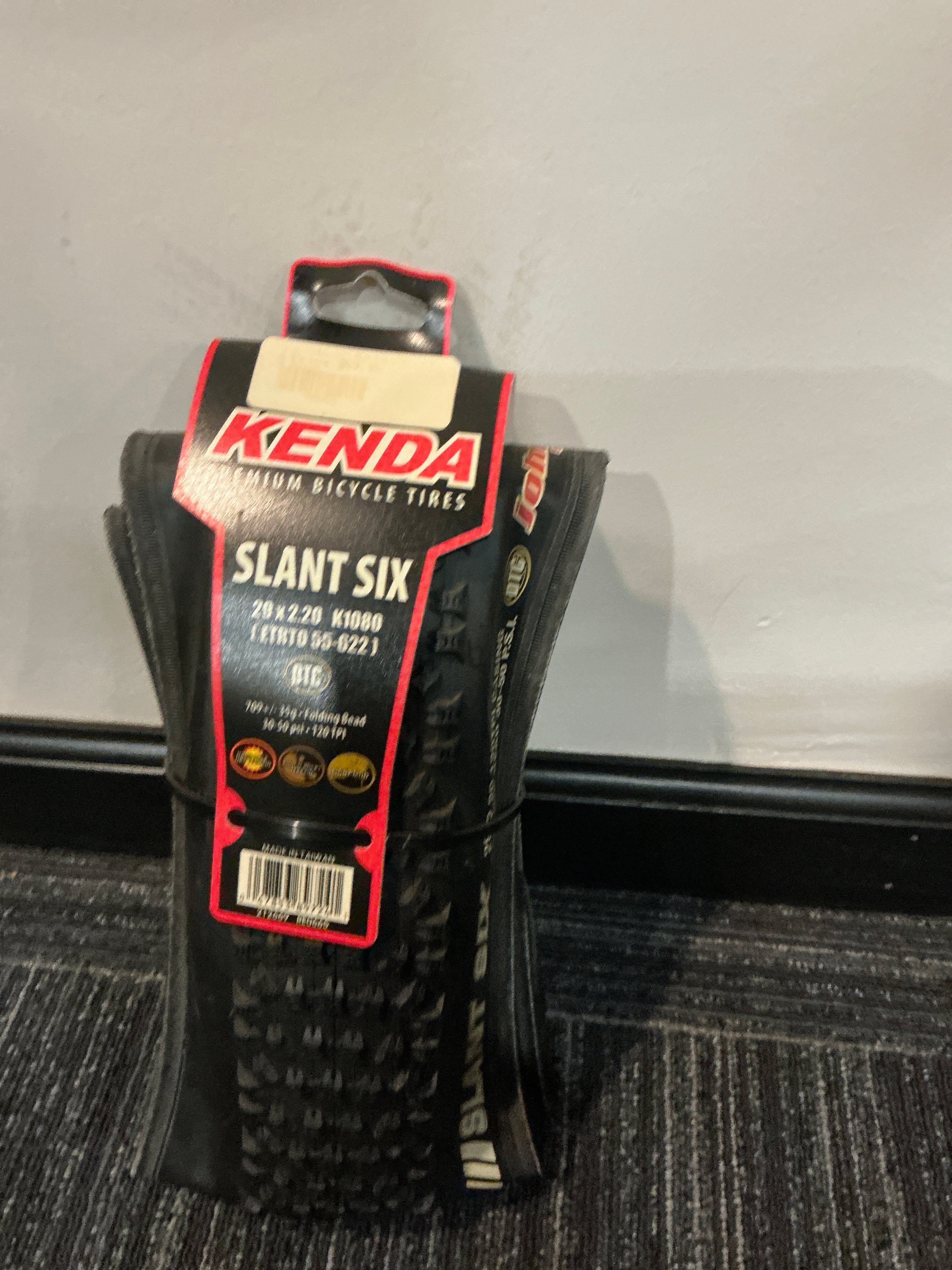 Kenda Slant Six tire