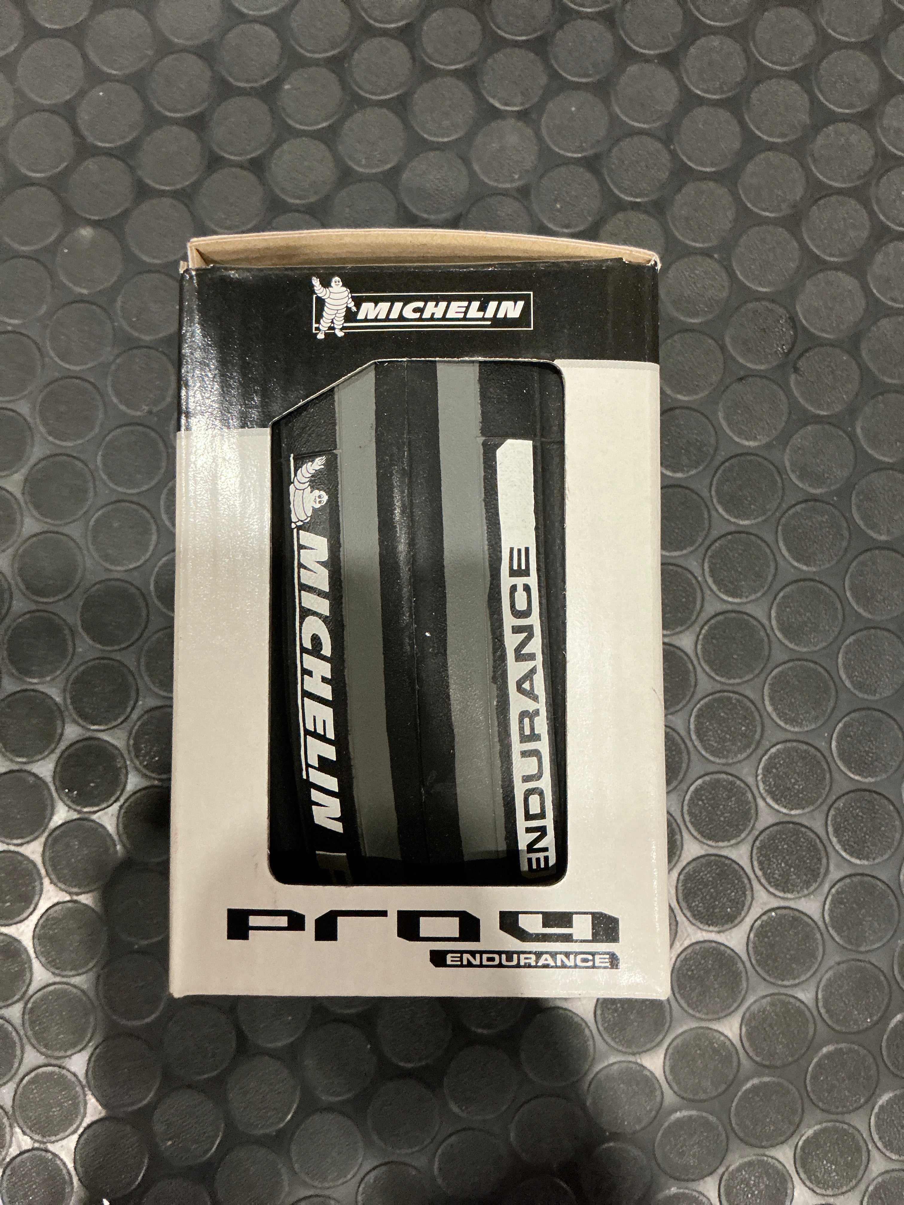 MICHELIN PRO 4