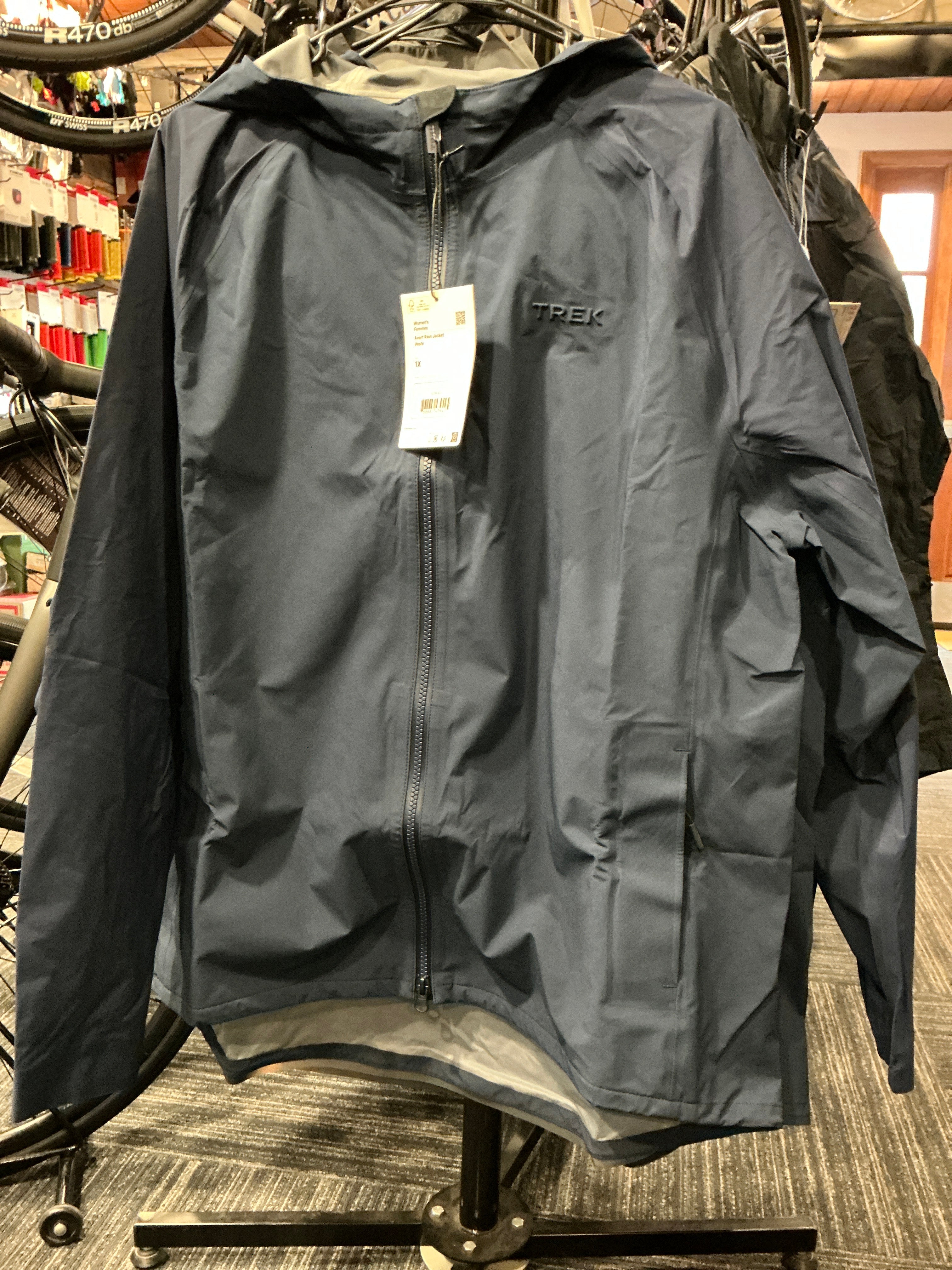 Avert Rain Jacket WOMENS