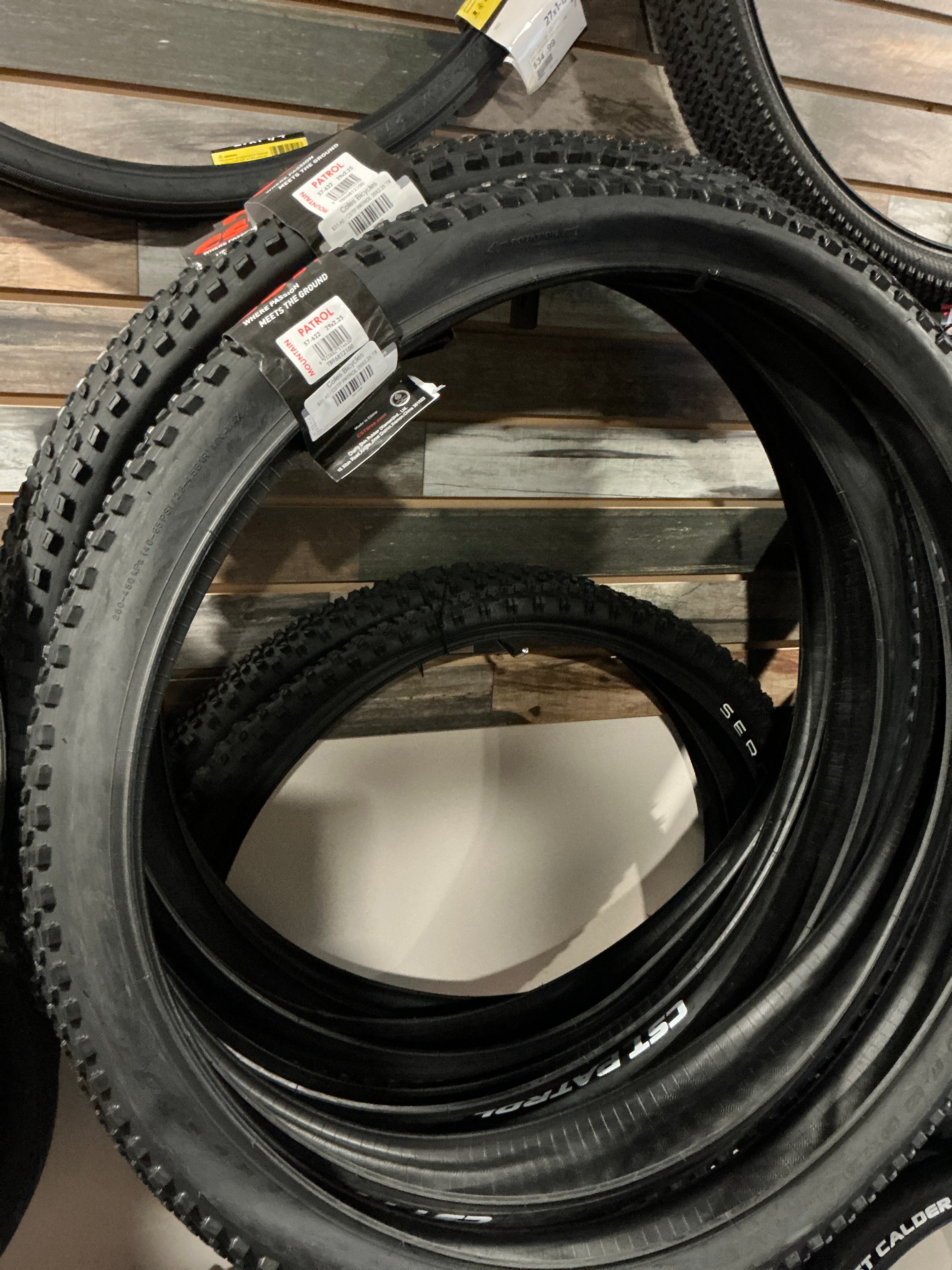 CSTP PATROL 29X2.25 TIRE