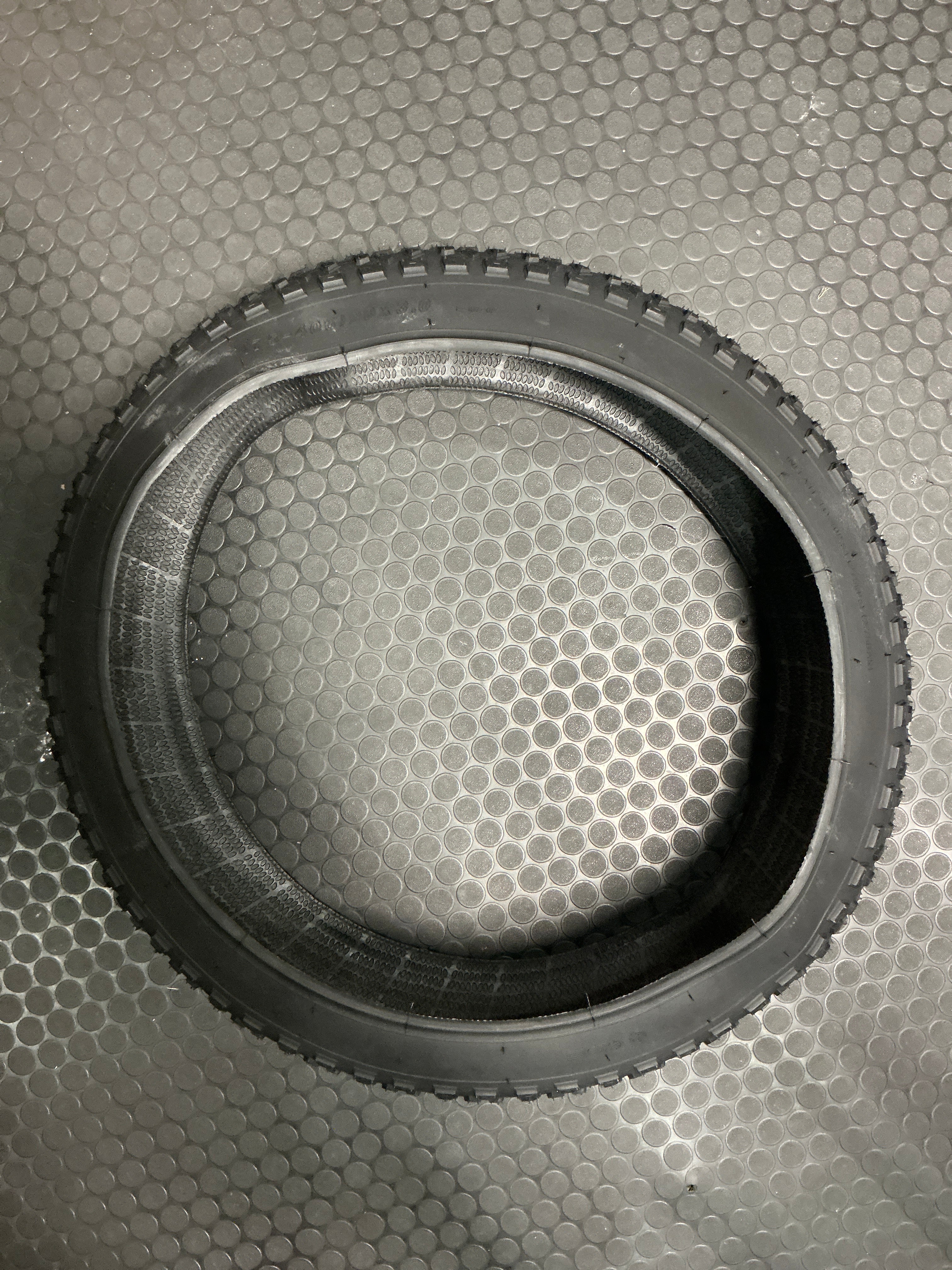 EXCO 20X3.0 TIRE