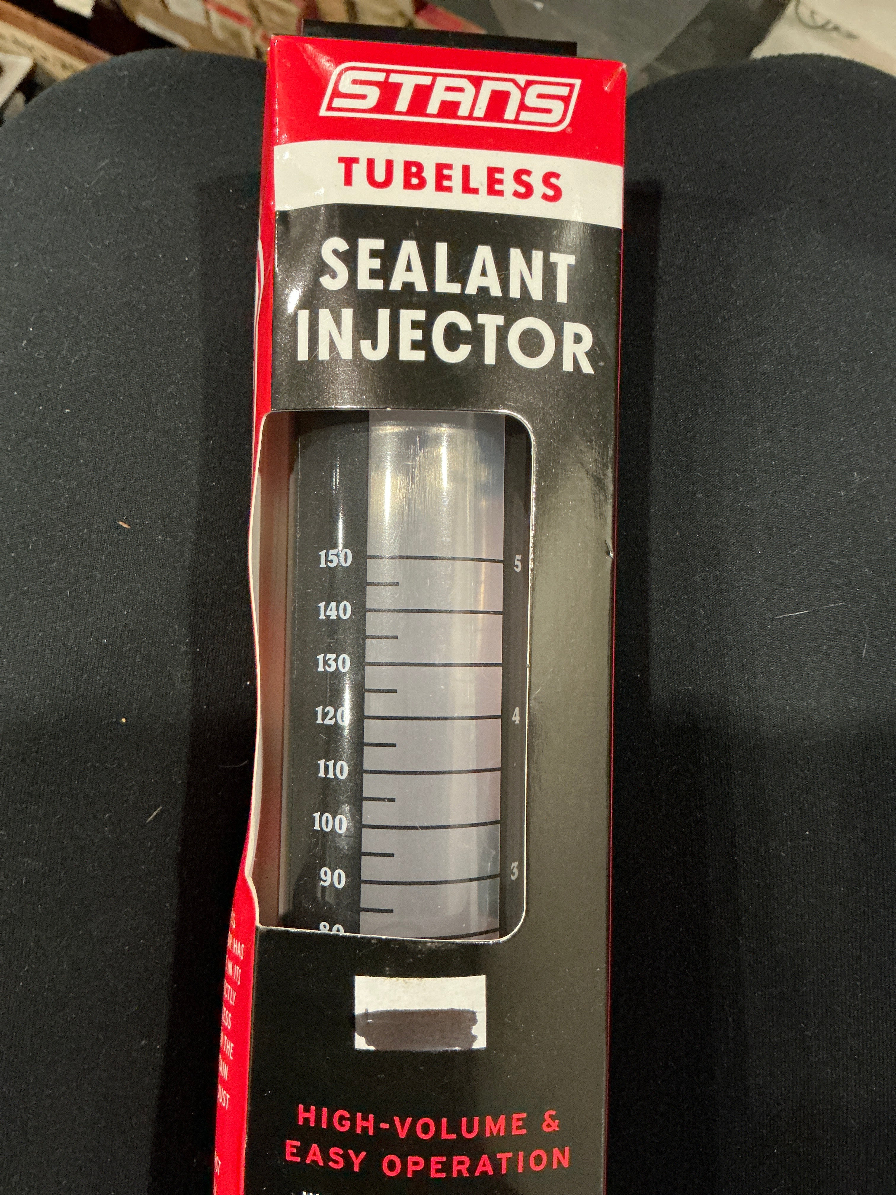 Stan’s Sealant Injector